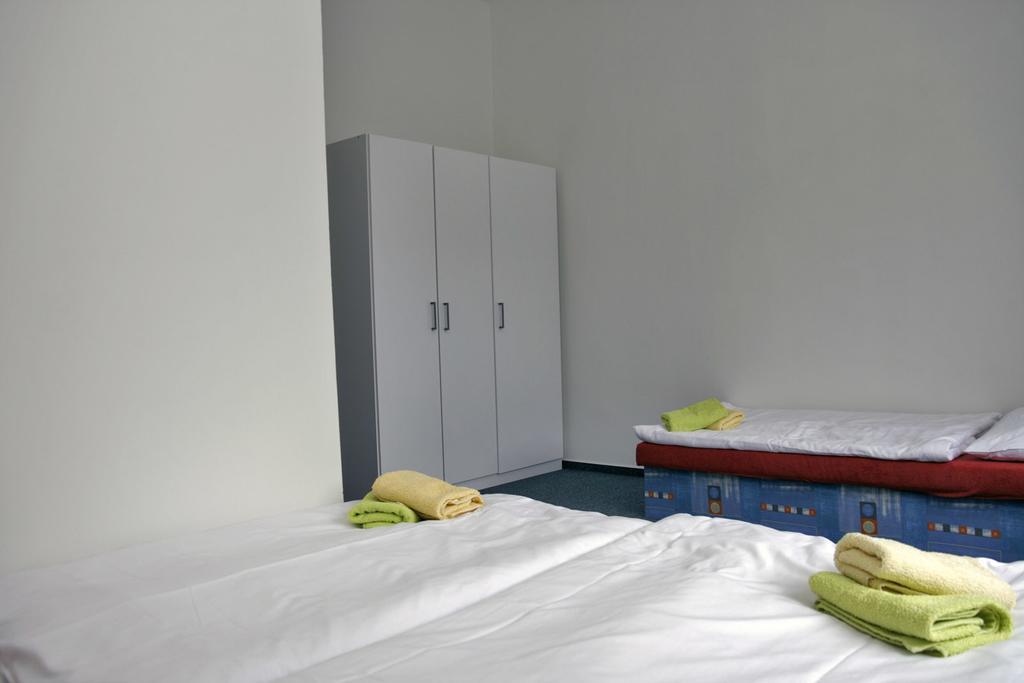 Sport Hotel Mustek 亚希莫夫 外观 照片