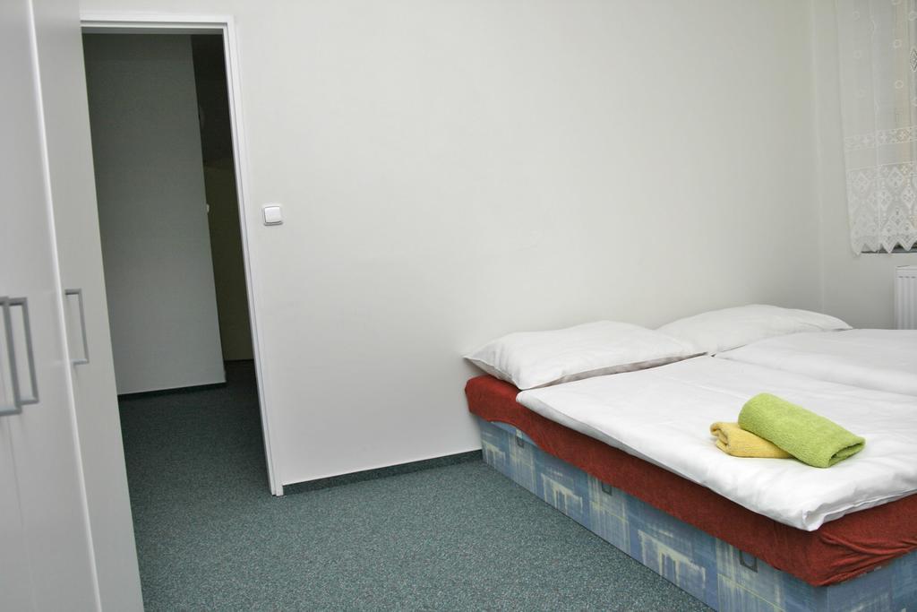 Sport Hotel Mustek 亚希莫夫 外观 照片